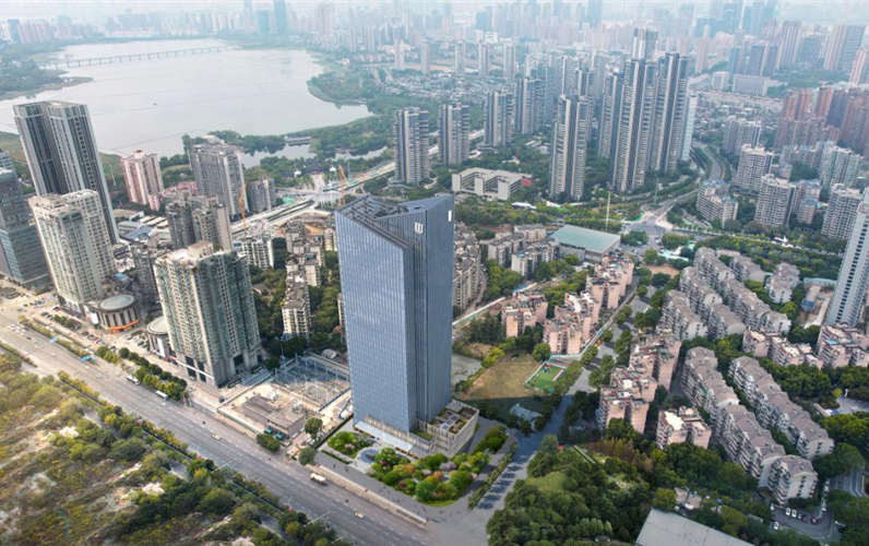 武漢首個(gè)！成都中建材碲化鎘發(fā)電玻璃助力湖北聯(lián)投總部大廈實(shí)現(xiàn)三星綠建標(biāo)準(zhǔn)