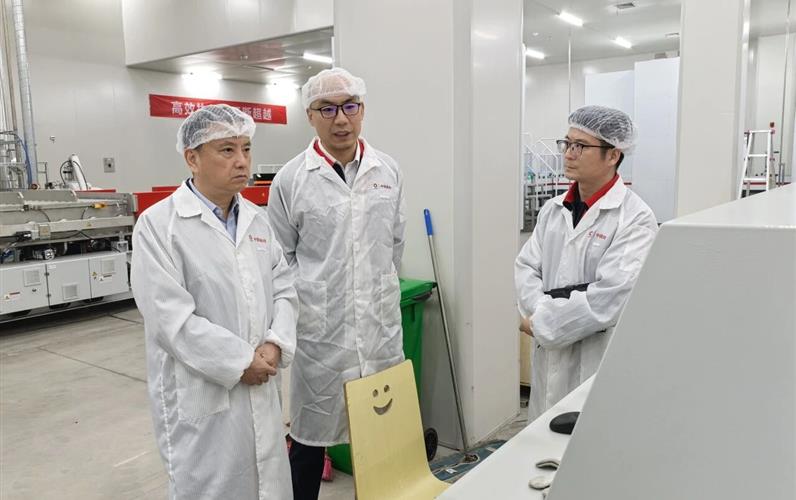 殷新建到株洲中建材出席專題會(huì)并指導(dǎo)相關(guān)工作