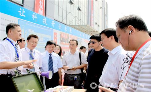 四川省委常委、省國資委黨委書記王少雄一行蒞臨公司參觀考察