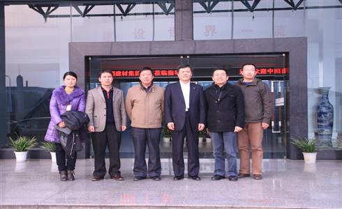 郭朝民副總經(jīng)理到成都中建材調研