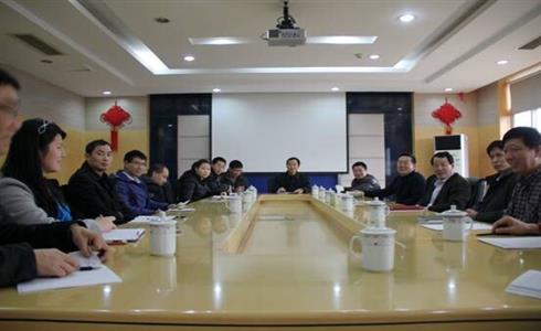 董事長(zhǎng)彭壽到成都中建材視察指導(dǎo)工作