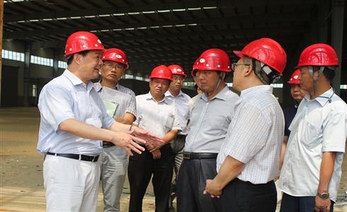 彭壽董事長(zhǎng)到成都中建材視察碲化鎘薄膜電池項(xiàng)目